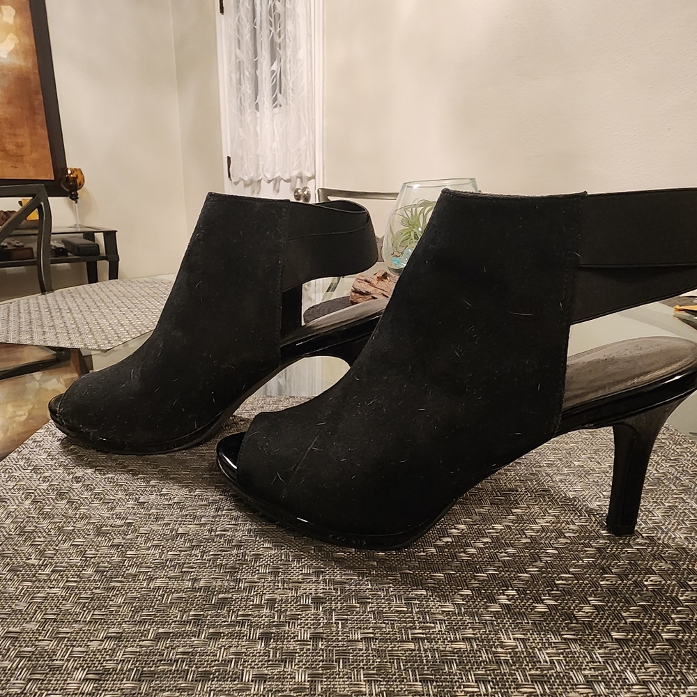 Life stride heels size 10